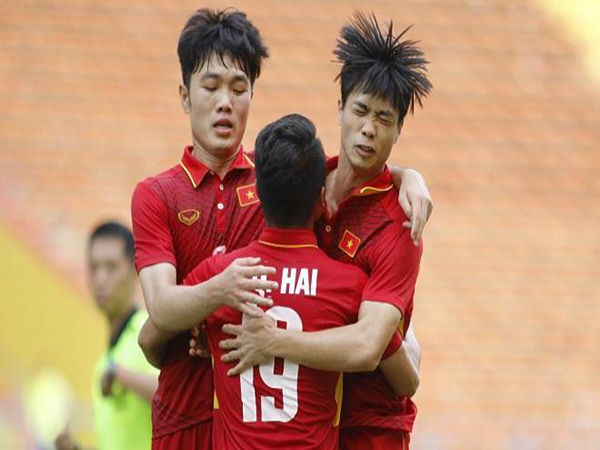 NÓNG: Việt Nam đối đầu với Thái Lan ở giải Đông Nam Á