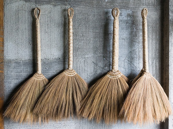 Lý giải điềm báo mơ thấy cái chổi mang đến những ý nghĩa gì