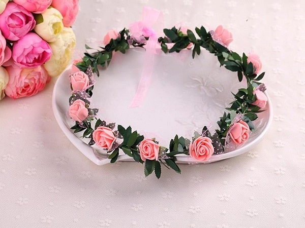 Mơ thấy vòng hoa đội đầu mang đến cho bạn những ý nghĩa gì?