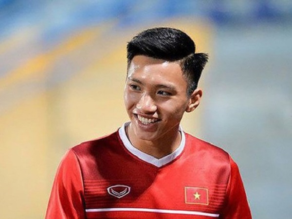Văn Hậu nên tập trung đá SEA Games hơn là phụ thuộc vào Heerenveen