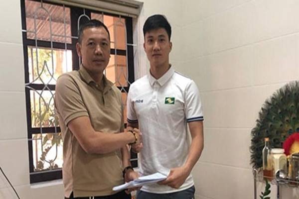 bong-da-viet-nam-ngay-10-11-slna-giu-chan-thanh-cong-van-hoang