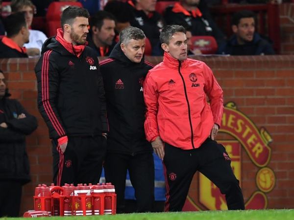 bong-da-anh-29-10-solskjaer-khien-noi-bo-mu-nong-ruc