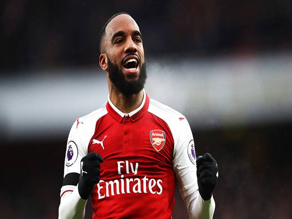 Tin chuyển nhượng 29/11 : Thêm một Gã khổng lồ muốn sở hữu Lacazette