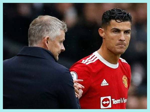 Ronaldo có nên dự bị sau khi Solskjaer đã đi Ronaldo có nên dự bị sau khi Solskjaer đã đi