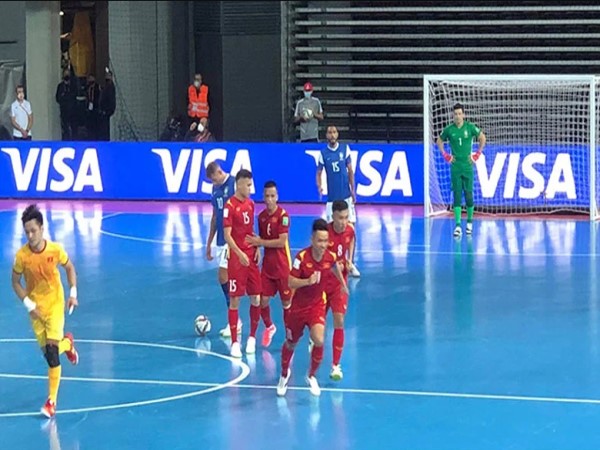 Giải đáp luật chuyền về cho thủ môn trong Futsal đúng nhất Giải đáp luật chuyền về cho thủ môn trong Futsal đúng nhất