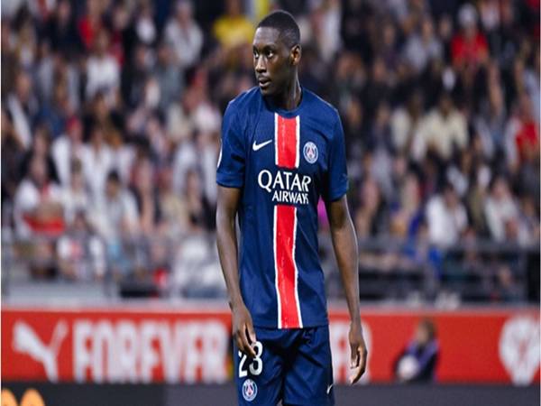 Tin Man Utd: Nhắm cầu thủ Kolo Muani với giá 30 triệu Tin Man Utd: Nhắm cầu thủ Kolo Muani với giá 30 triệu