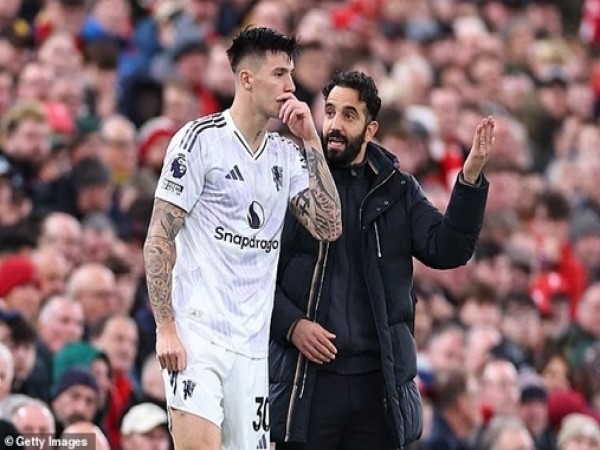 Tin NHA: Man Utd khi quỷ đỏ trở thành vua bóng dài Tin NHA: Man Utd khi quỷ đỏ trở thành vua bóng dài